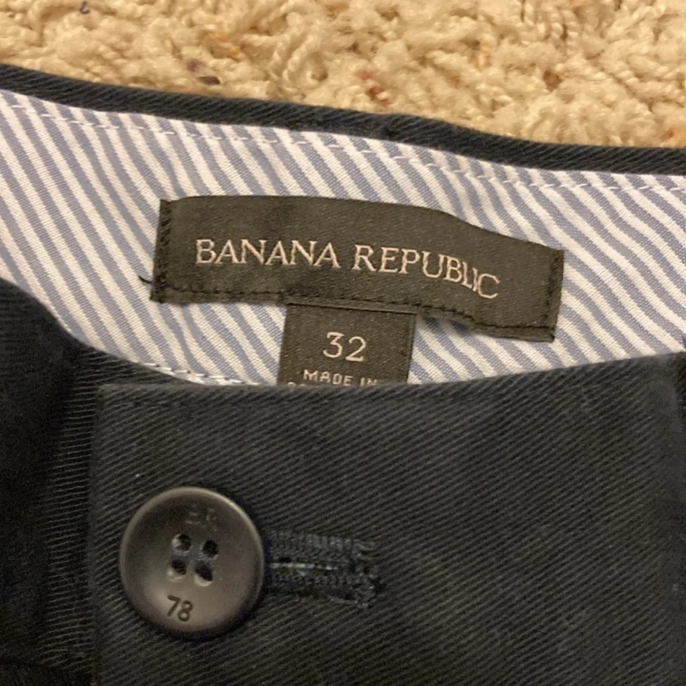 Banana republic navy chino shorts size 32
